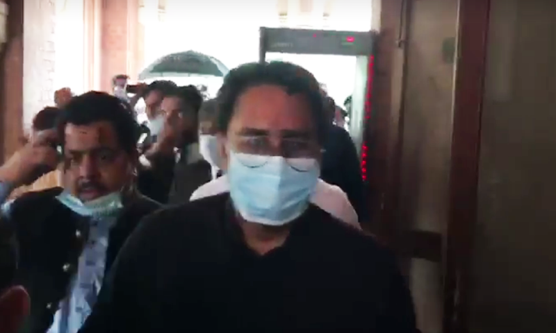 Ink, egg thrown at Shahbaz Gill’s face at LHC