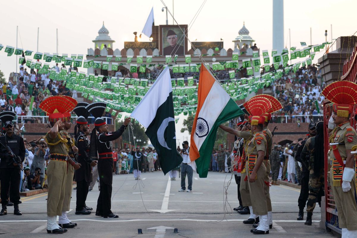'Pakistan, India held secret talks to break Kashmir impasse'