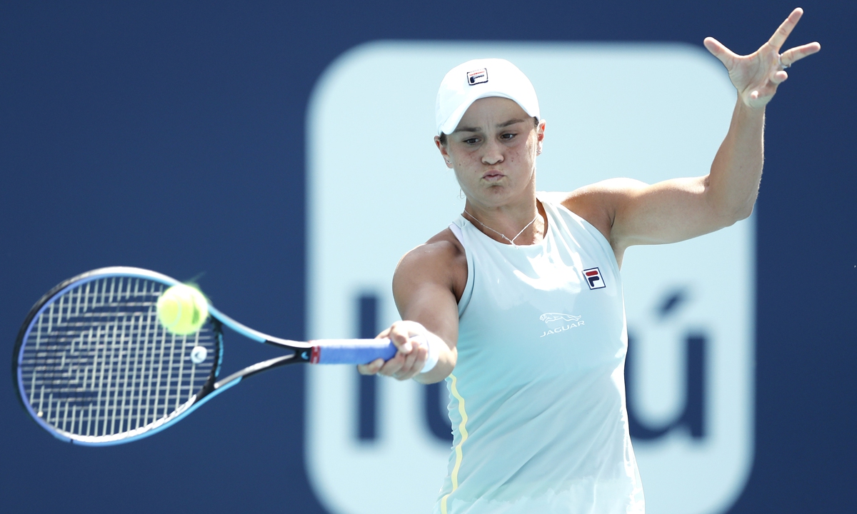 Top seeds Barty, Medvedev march on in Miami Open