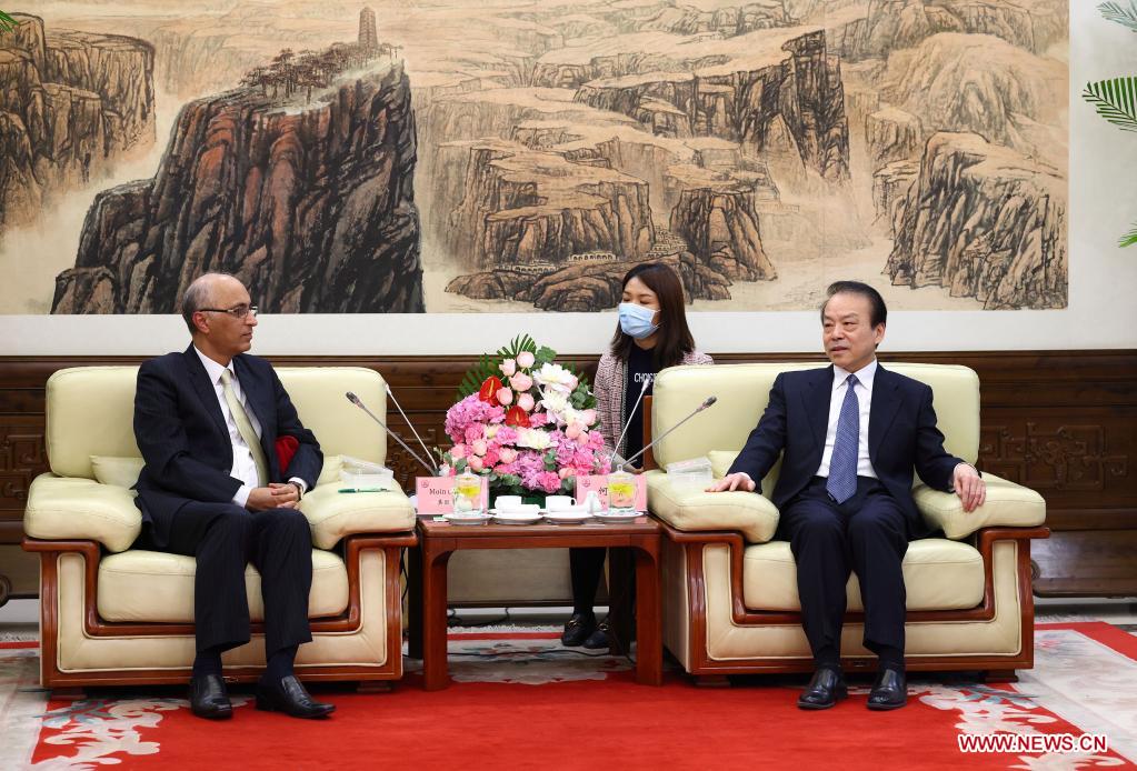 Ambassador calls on Xinhua president in Beijing