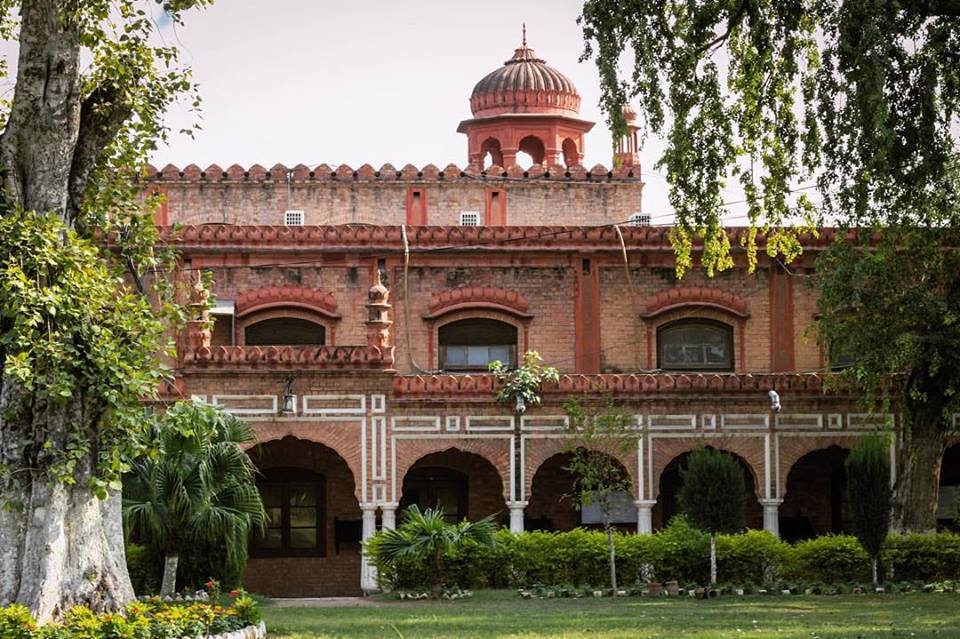 SC directs KP to formulate criteria for appointment of Edwardes College principal