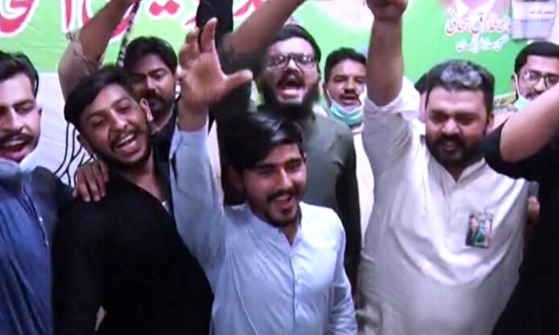 PTI’s Ajsad Malhi concedes defeat, congratulates Nosheen on by-poll win