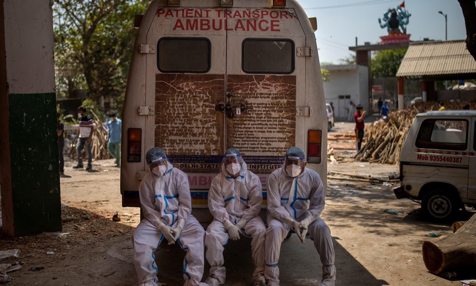 India's Covid-19 crisis 'beyond heartbreaking' as first foreign aid trickles in