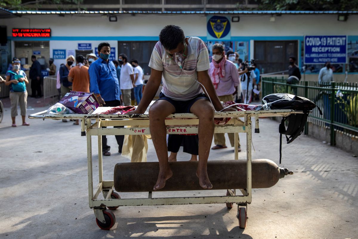 India’s daily coronavirus cases climb to new world record as hospitals buckle