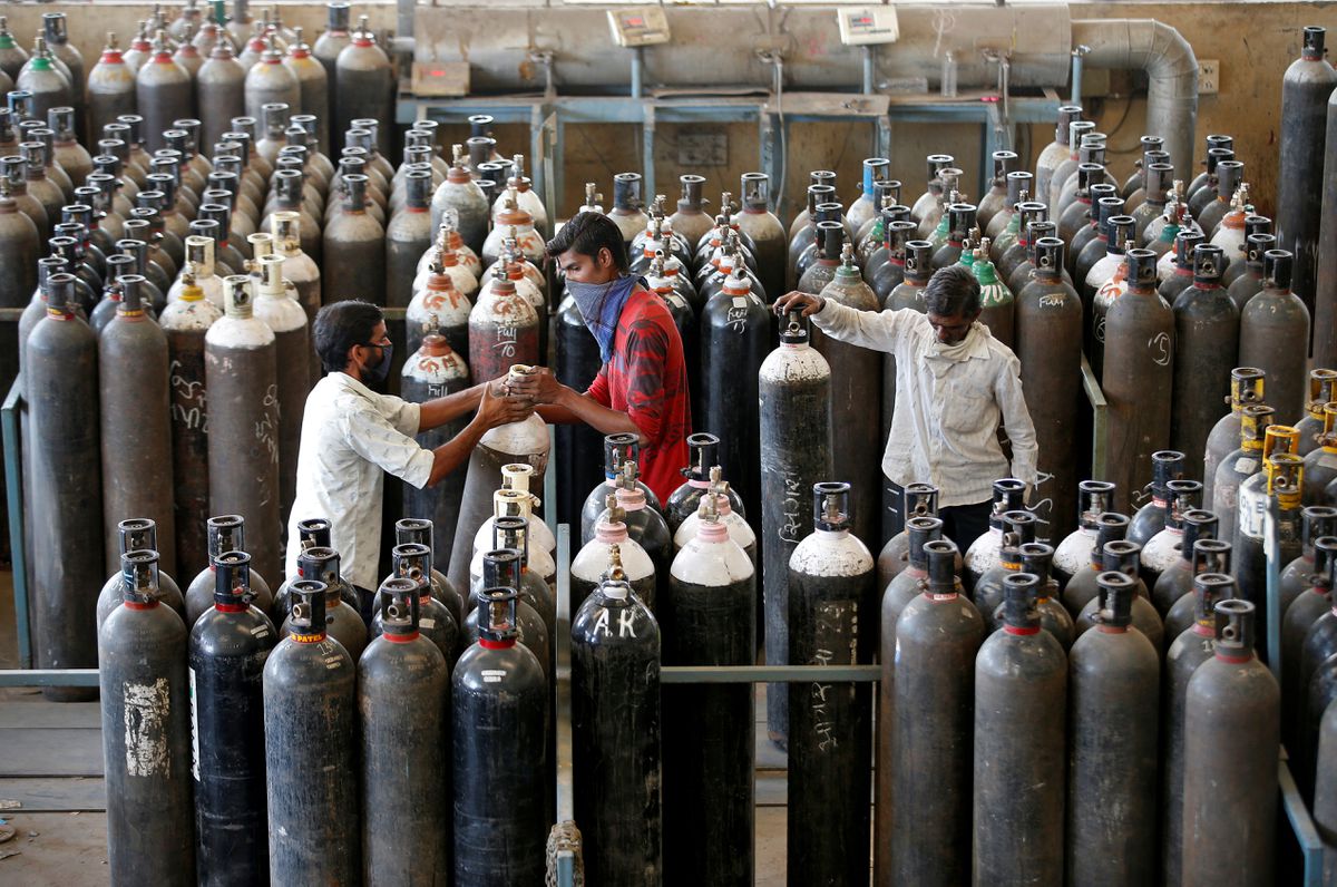 India's coronavirus crisis intensifies as nations pledge aid