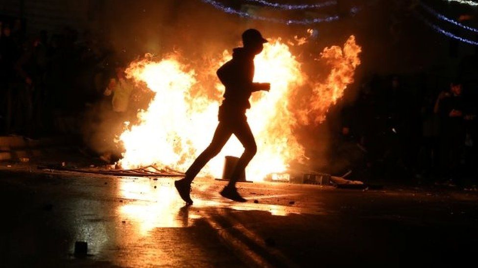 Scores injured in Jerusalem clashes between Israelis and Palestinians