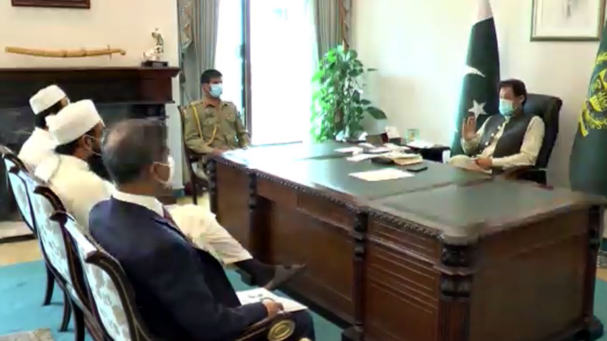 Religious scholar, PML-N lawmaker call on Imran