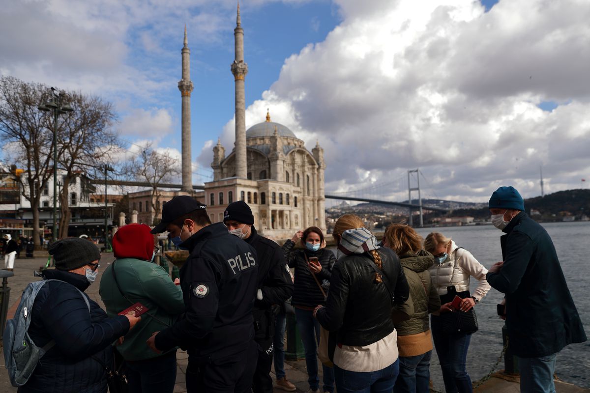 Prospects fading, Turkey hopes lockdown rescues tourism season