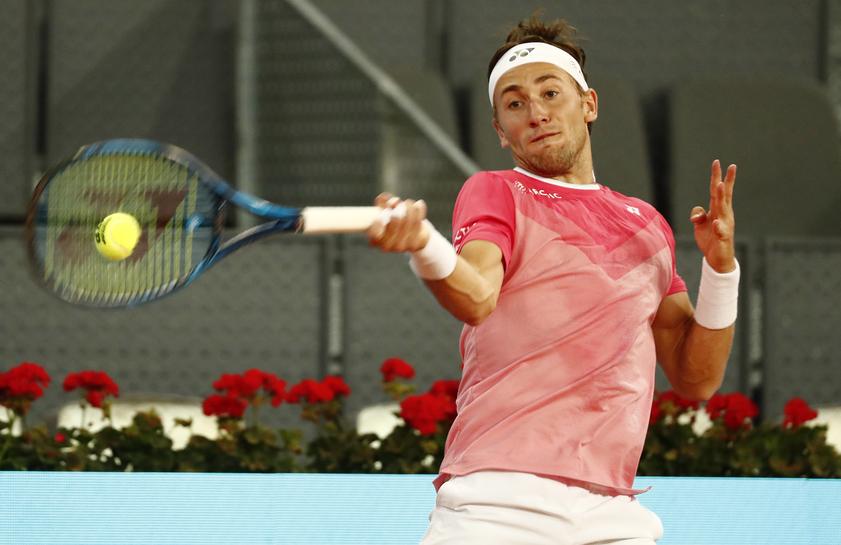 Ruthless Ruud topples Shapovalov to win Geneva Open