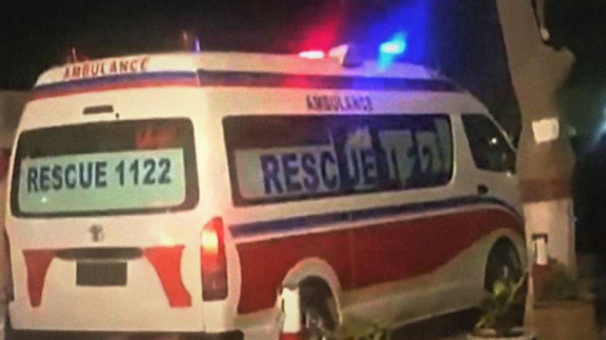 15 die as bus overturns near Hassan Abdal