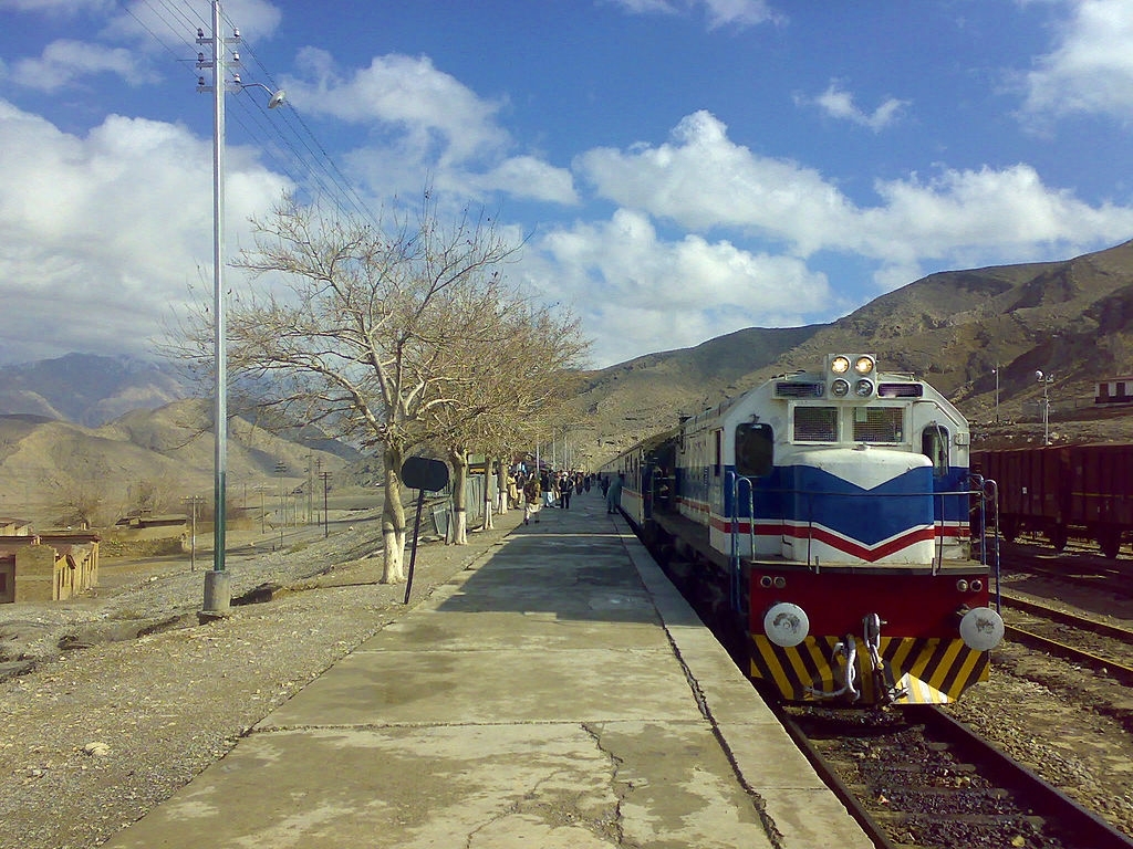 Rail traffic affected after Ghotki accident