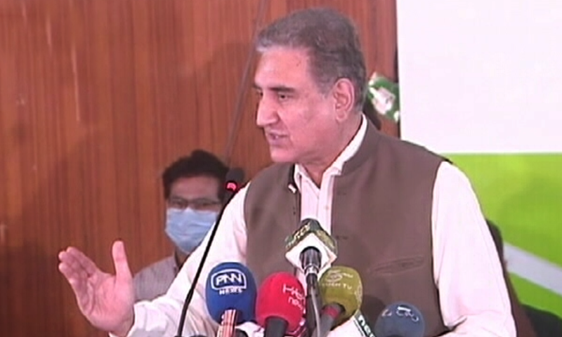 FM urges Punjab CM to ensure officials at south Punjab secretariat