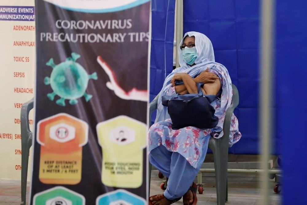 Sindh govt dispels rumours of vaccine shortage