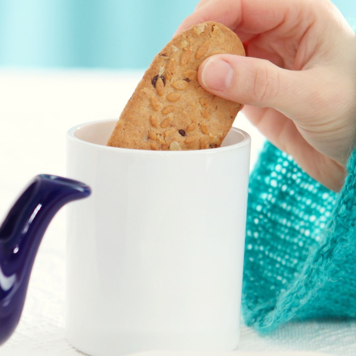 What is wrong with dunking cookies in tea?