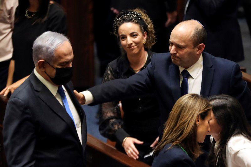 Israel’s new government begins, Netanyahu era ends