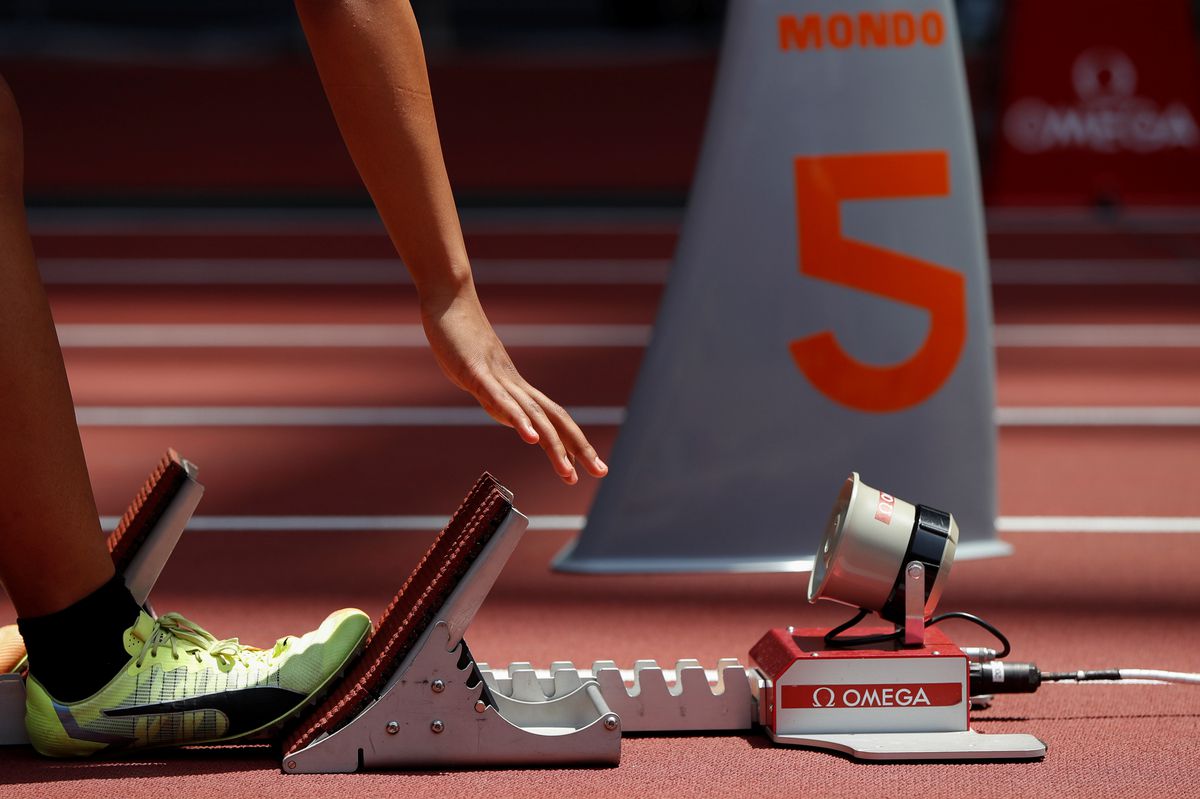 Teenager Knighton keeps record-breaking year on track at US trials
