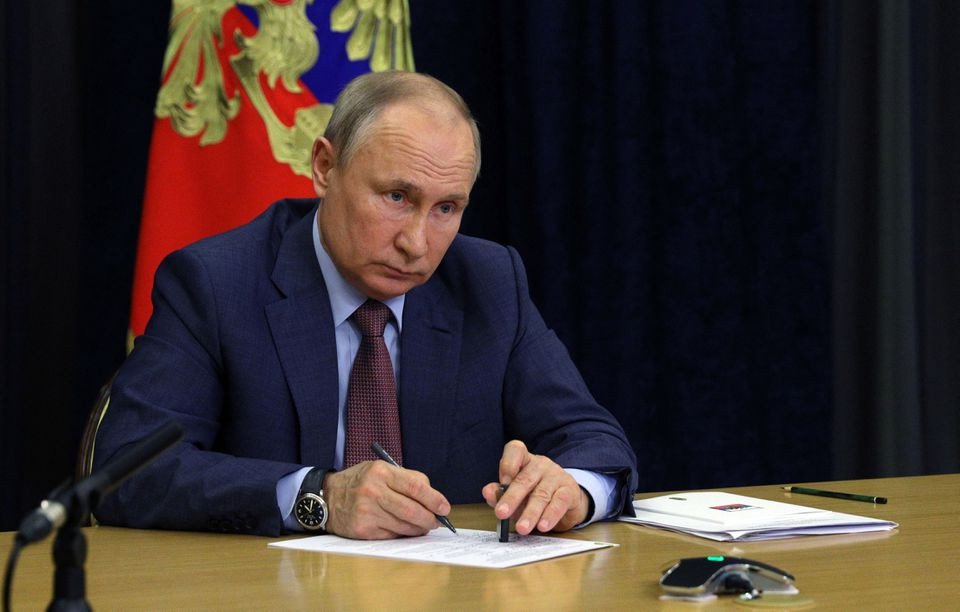 Putin says Russia positions nuclear bombs in Belarus as warning to West