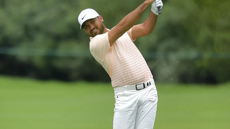 Jason Day fires 62 to move into lead at Travelers