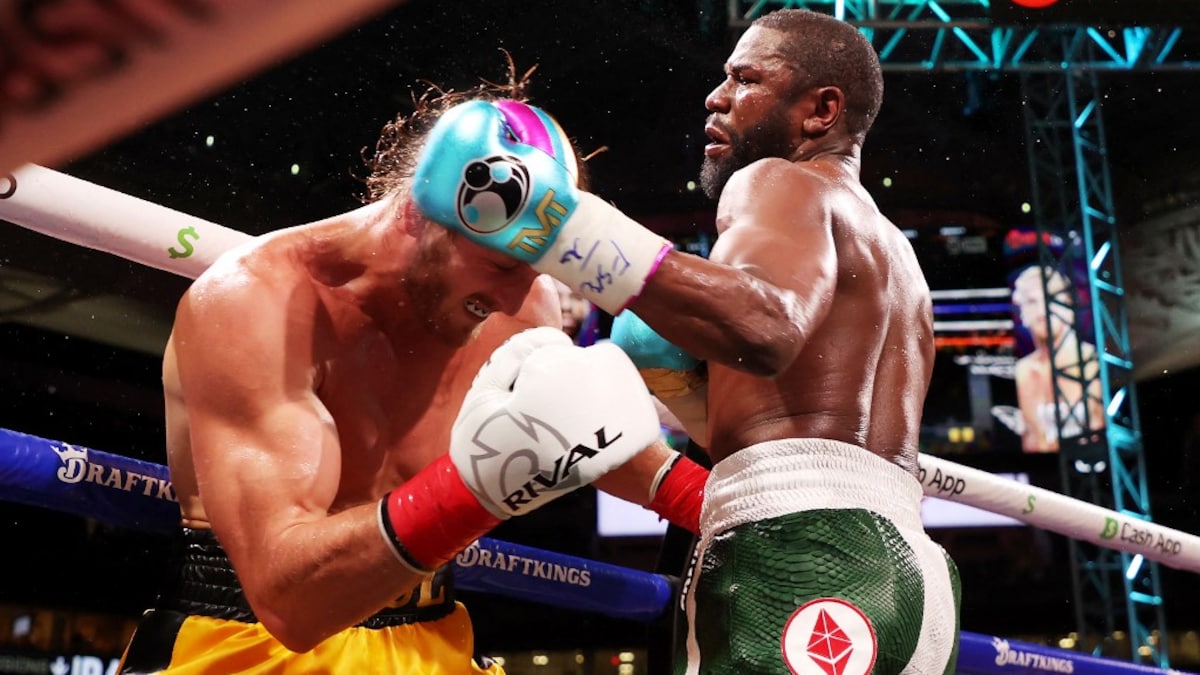Mayweather barely breaks sweat in 'training session' with YouTuber Paul