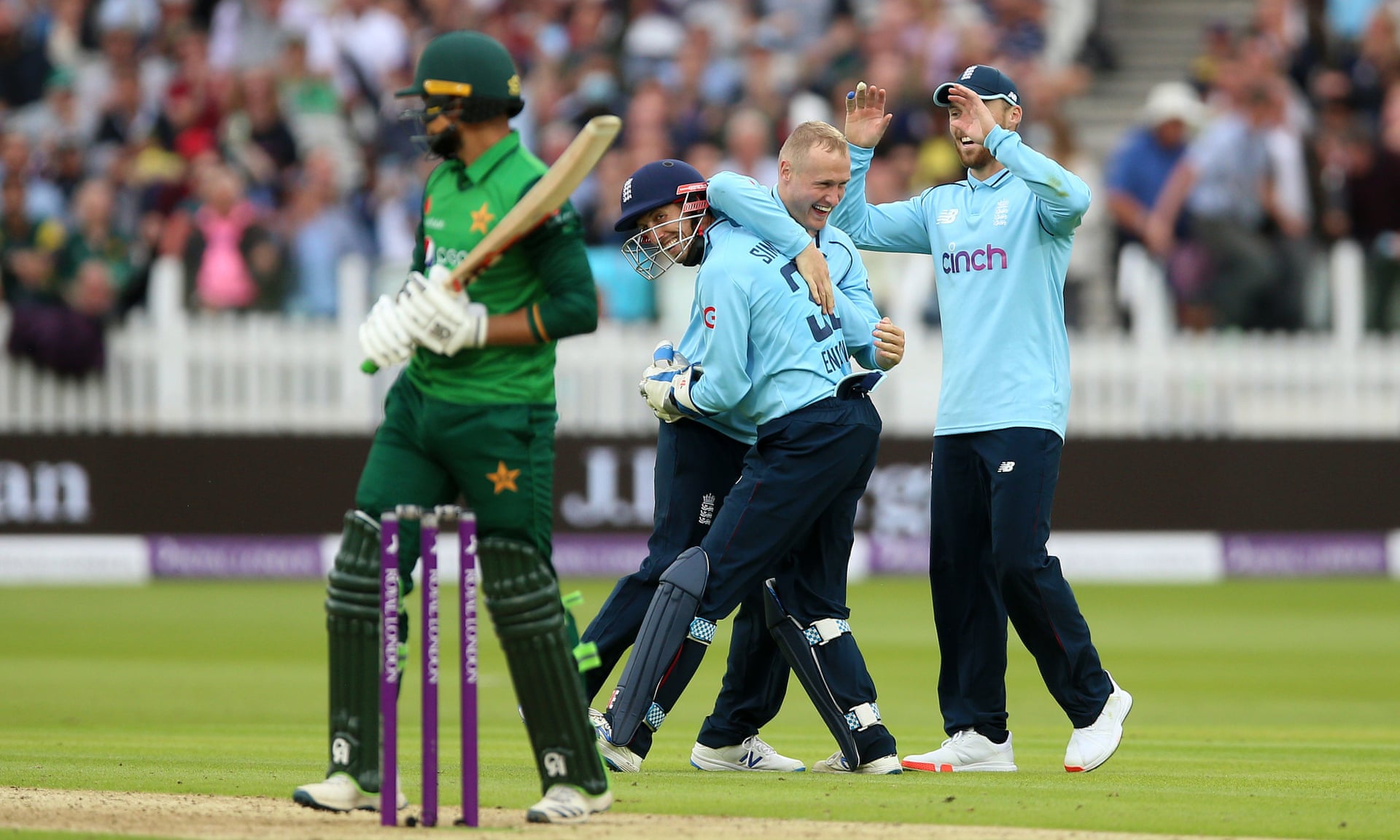 England down Pakistan in 2nd ODI