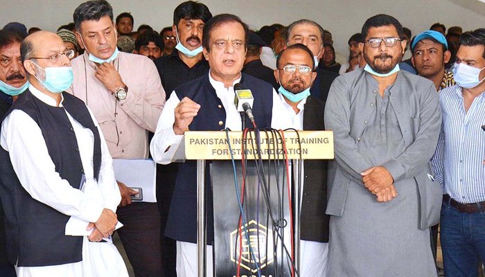 Govt to unveil EVMs within 8-10 days, says minister