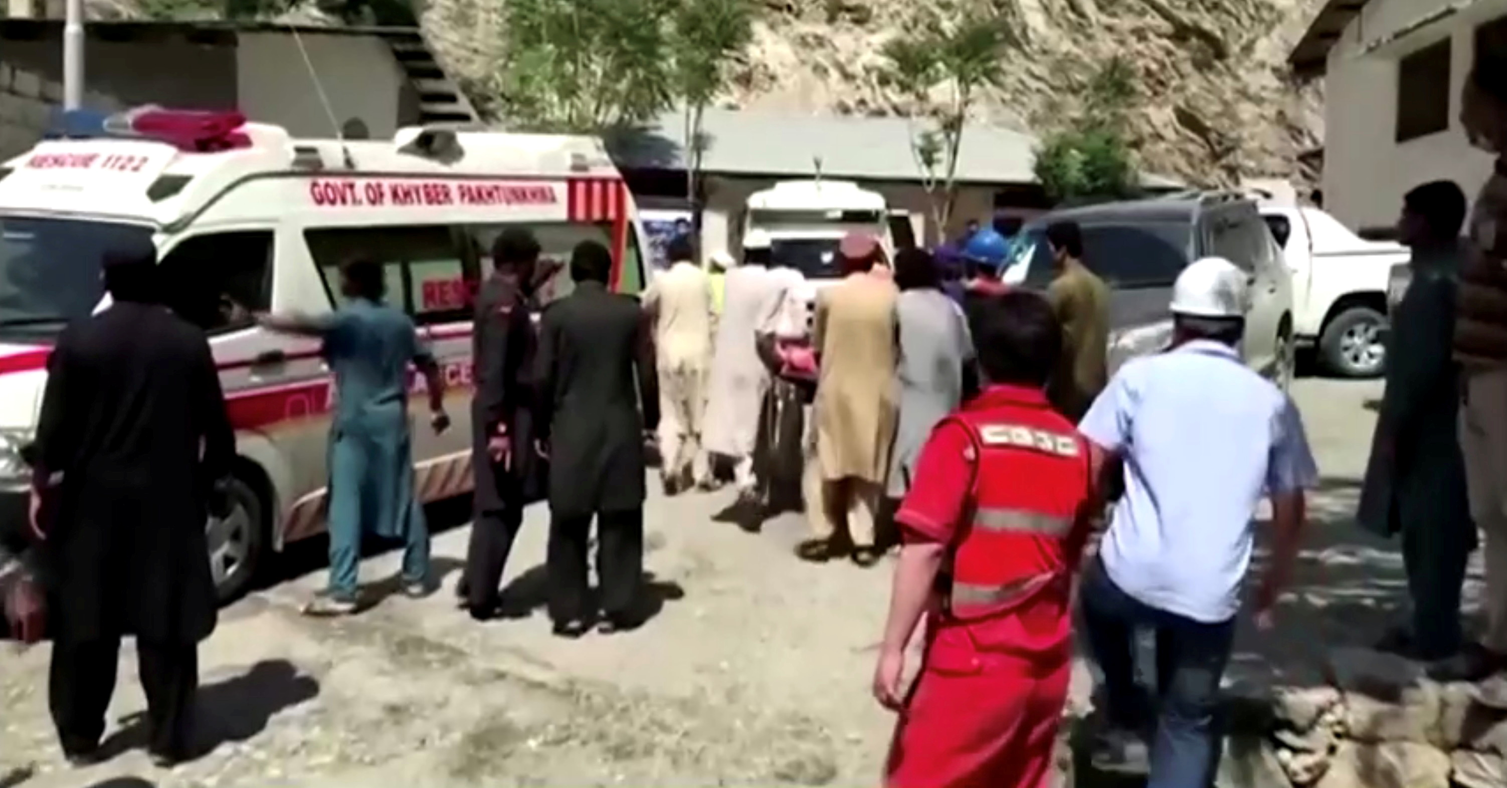 Four dead in Chitral ravine crash, 13 in Neelum River jeep plunge