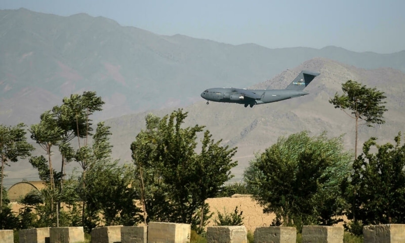 Complete withdrawal imminent as last US troops leave biggest air base in Afghanistan