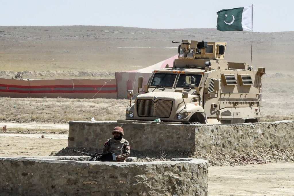 Afghanistan government claims it retakes Pakistan border crossing from Taliban