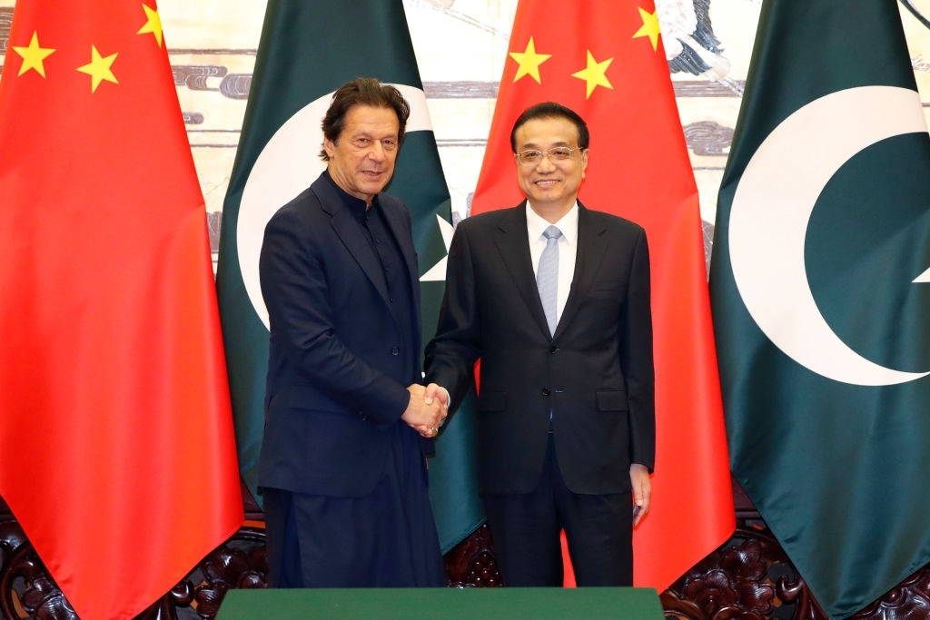 In call with Chinese counterpart, Imran assures full probe of bus explosion