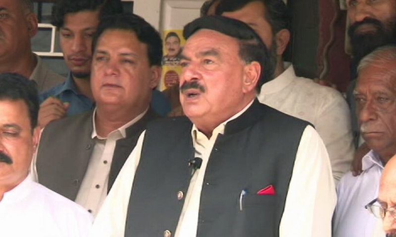 Rasheed asserts envoy daughter incident was only an attempt to discredit Pakistan