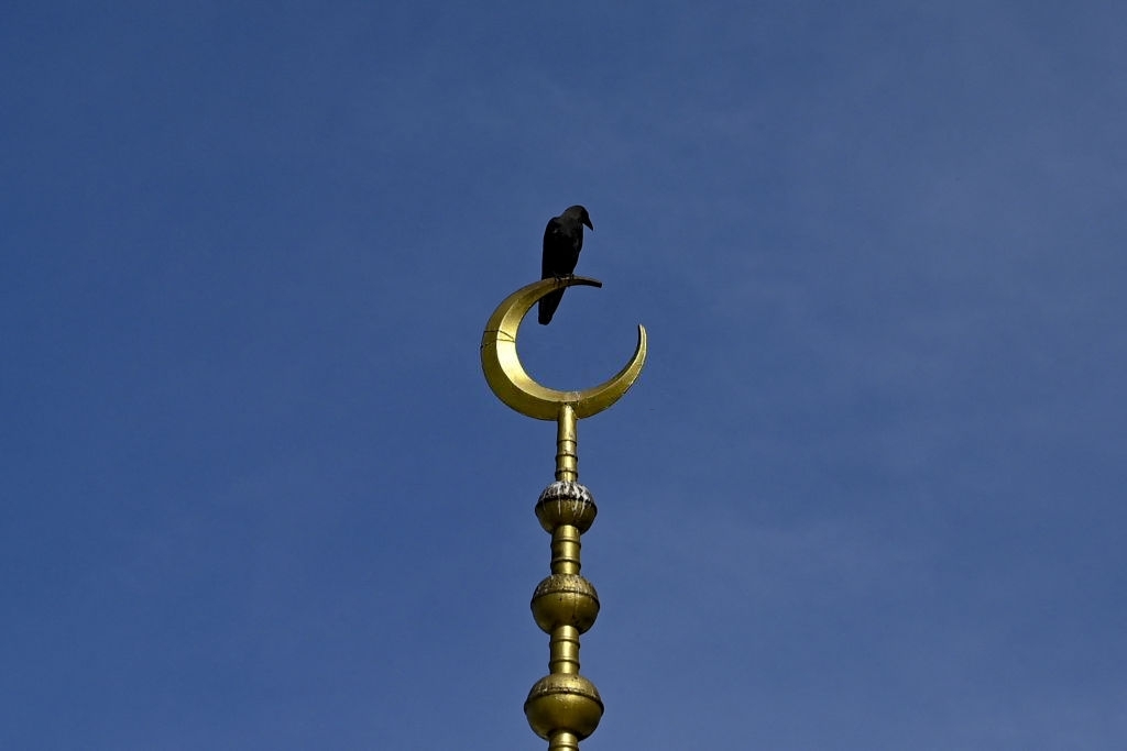 Ruet-e-Hilal Committee to meet Zilhaj moon sighting