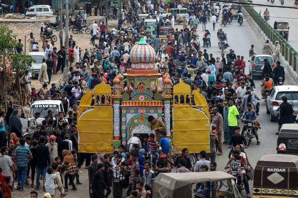 Quetta police mull over suspending certain towers’ services during Imam Hussain's Chehlum