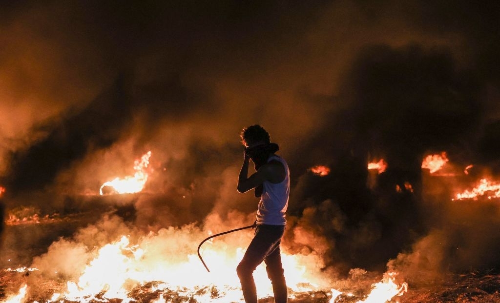 Israel bombs Hamas sites in Gaza over fire balloons: military