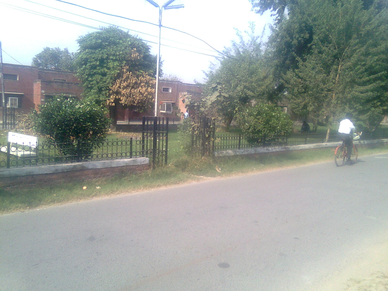 Punjab government plans to demolish Wahdat Colony and Mayo Gardens
