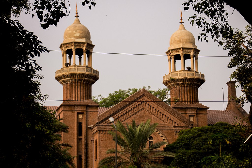 Former Rawalpindi commissioner gets bail in ring road case