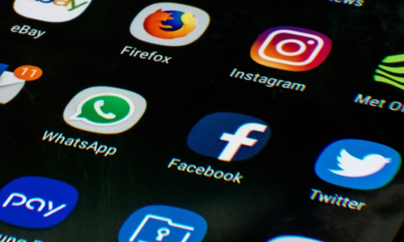 Cabinet approves amendments to social media rules