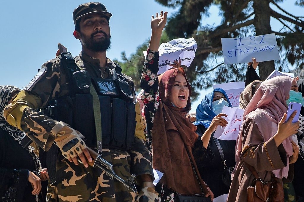 Taliban fire shots to disperse anti-Pakistan protest in Kabul