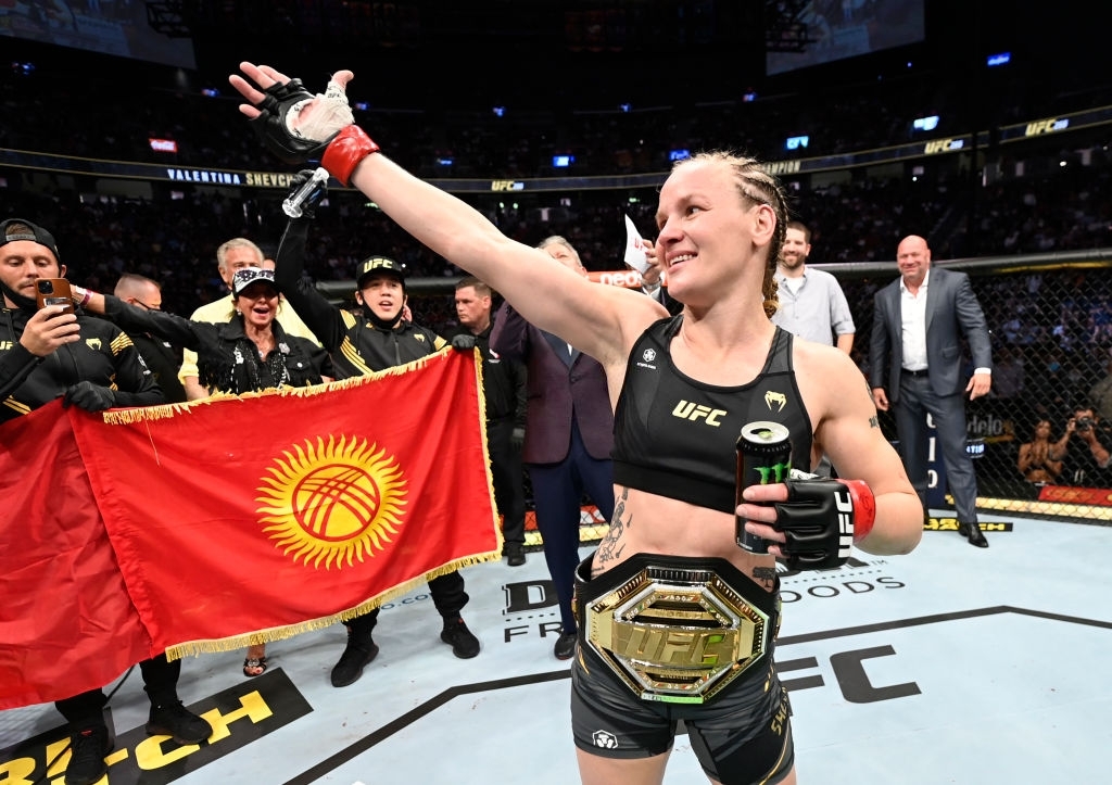 Volkanovski, Shevchenko retain titles at UFC 266