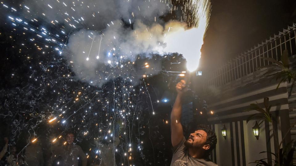 India probes Kashmir students for cheering Pakistan cricket win