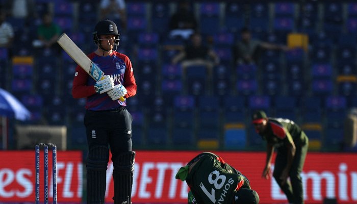 England thrash Bangladesh in T20 World Cup