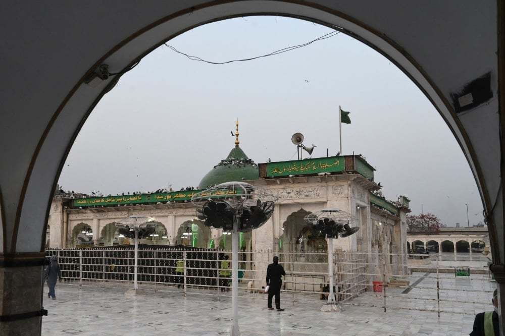 NCOC allows reopening of shrines, cinemas for fully vaccinated citizens
