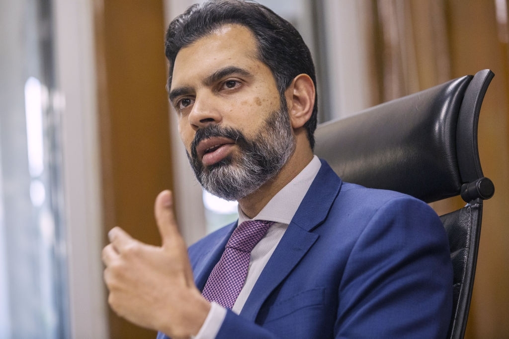 Take one for the team: Central bank chief tells middle class