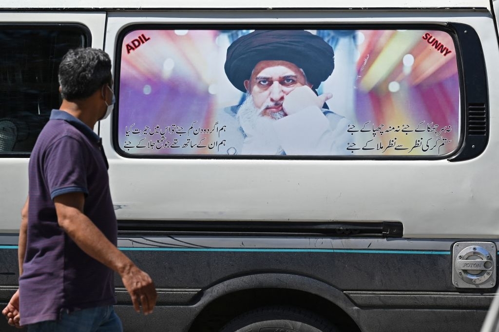 TLP won't go ahead with Islamabad march, to head home in 'day or two': minister