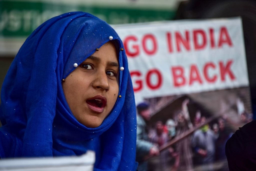 On Black Day, Imran urges world to stop rights violations in occupied Kashmir