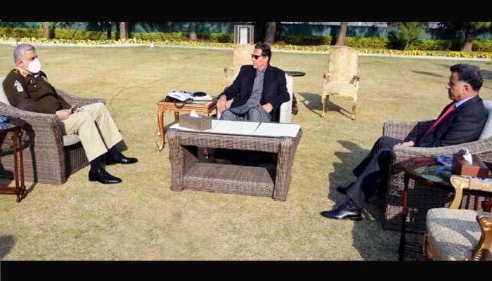 PM Khan, Gen Bajwa vow to arrest killers of Sri Lankan national