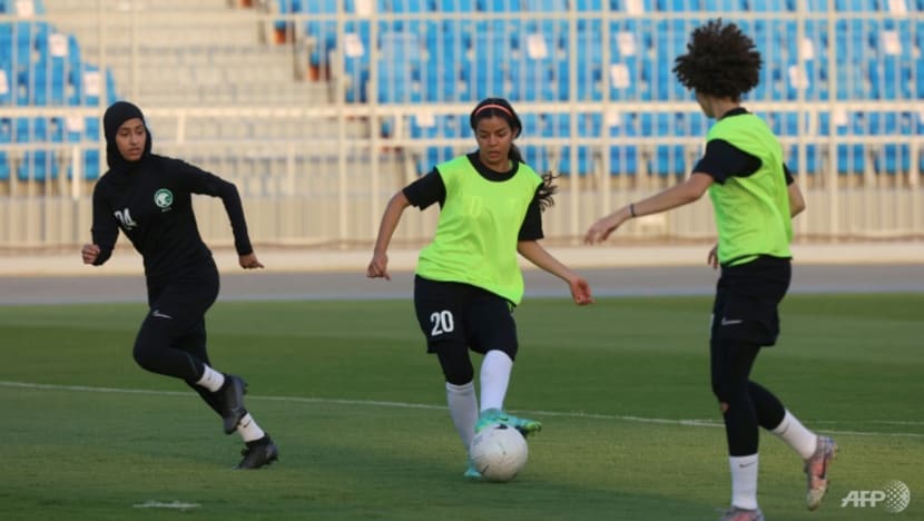 Saudi girls 'dream' big with launch of soccer league