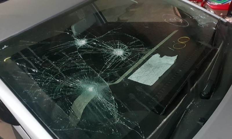 Journalist Ahmad Noorani's wife attacked in Lahore