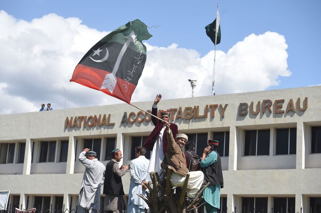 President secures authority to sack NAB chairman in new ordinance