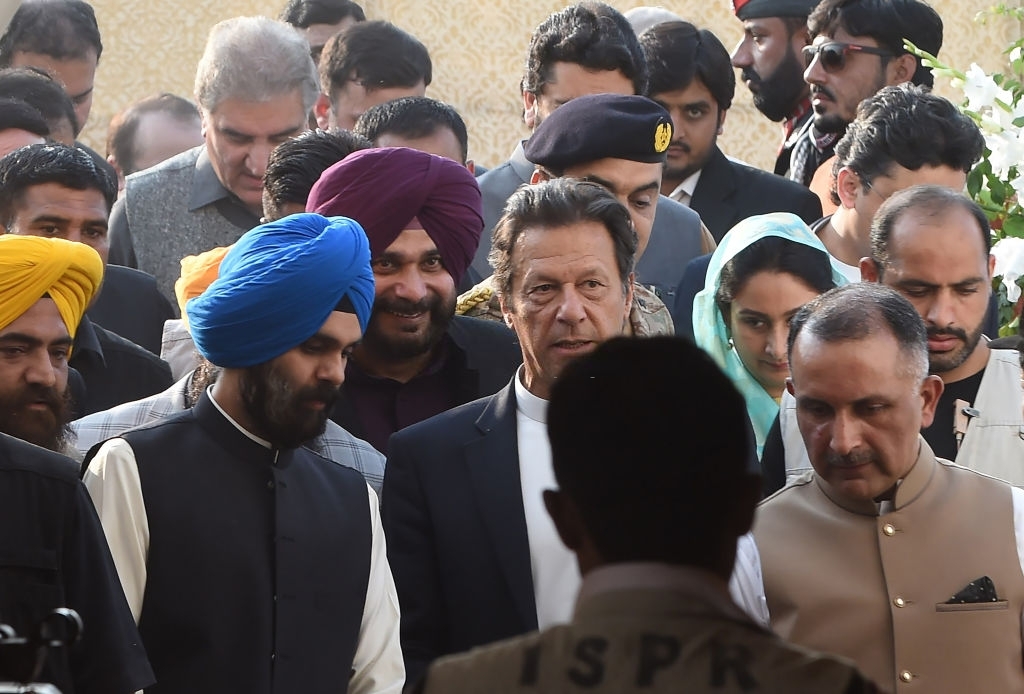 Sidhu calls Imran elder brother, draws flak from India hardliners