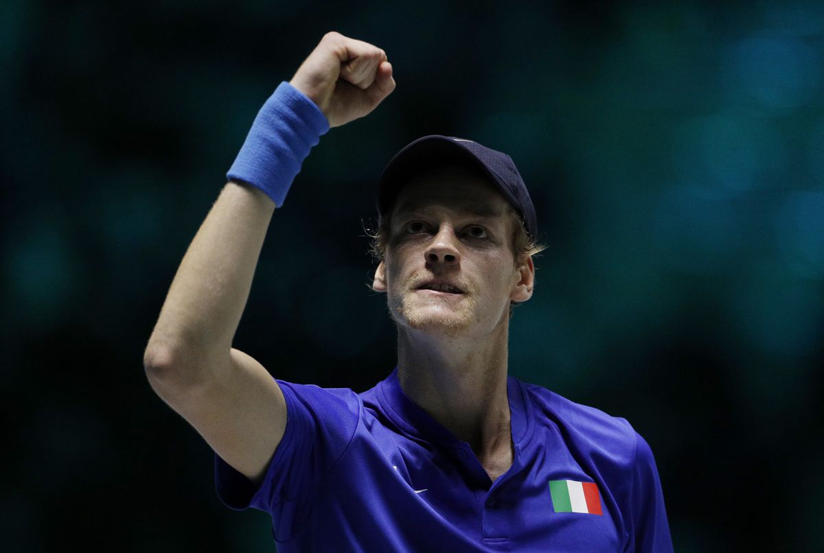 Italy reach last eight in Davis Cup Finals, wins for Russia and Britain